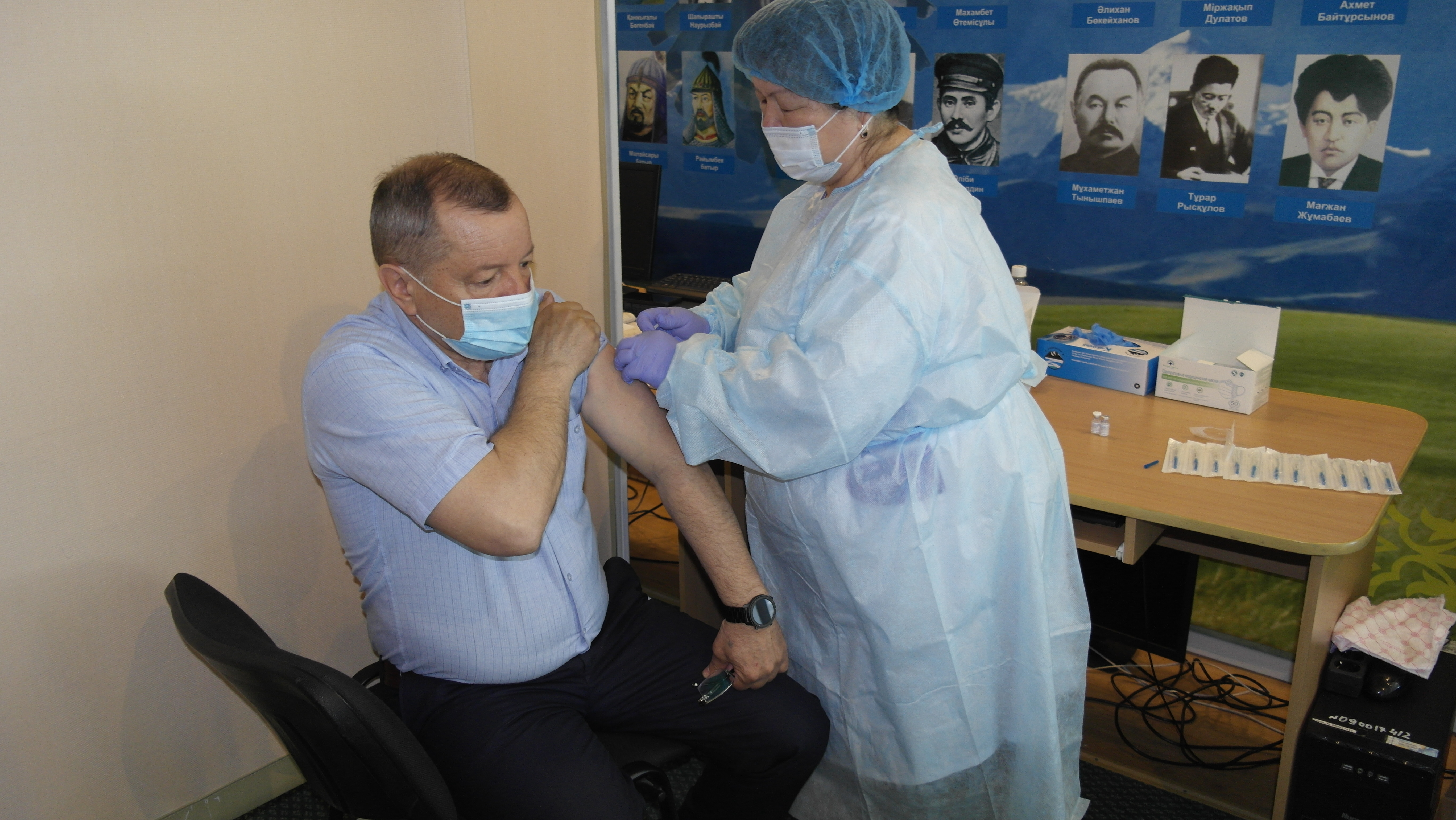 «Энергоинформ» АҚ Солтүстік филиалында 20 адамнан астам коронавирусқа қарсы вакцина еңгізген.